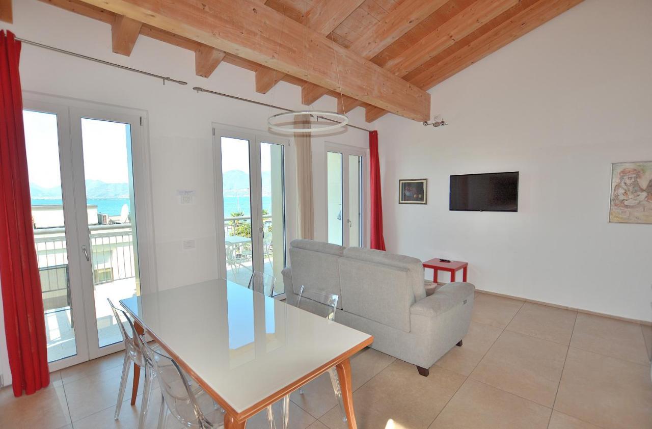 South Apartment With Pool Torri Del Benaco Exterior foto